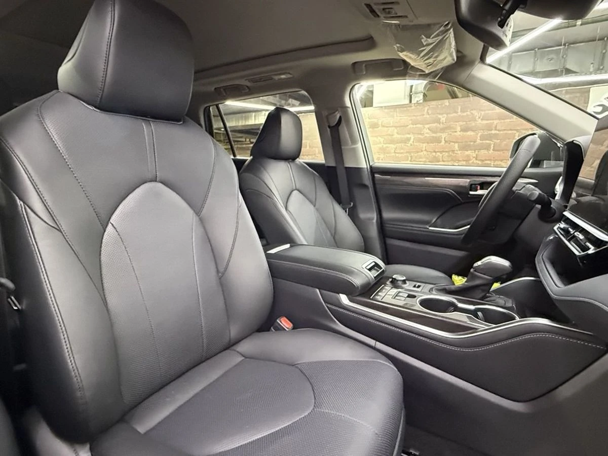 Toyota Highlander, 2026г, полный привод, автомат