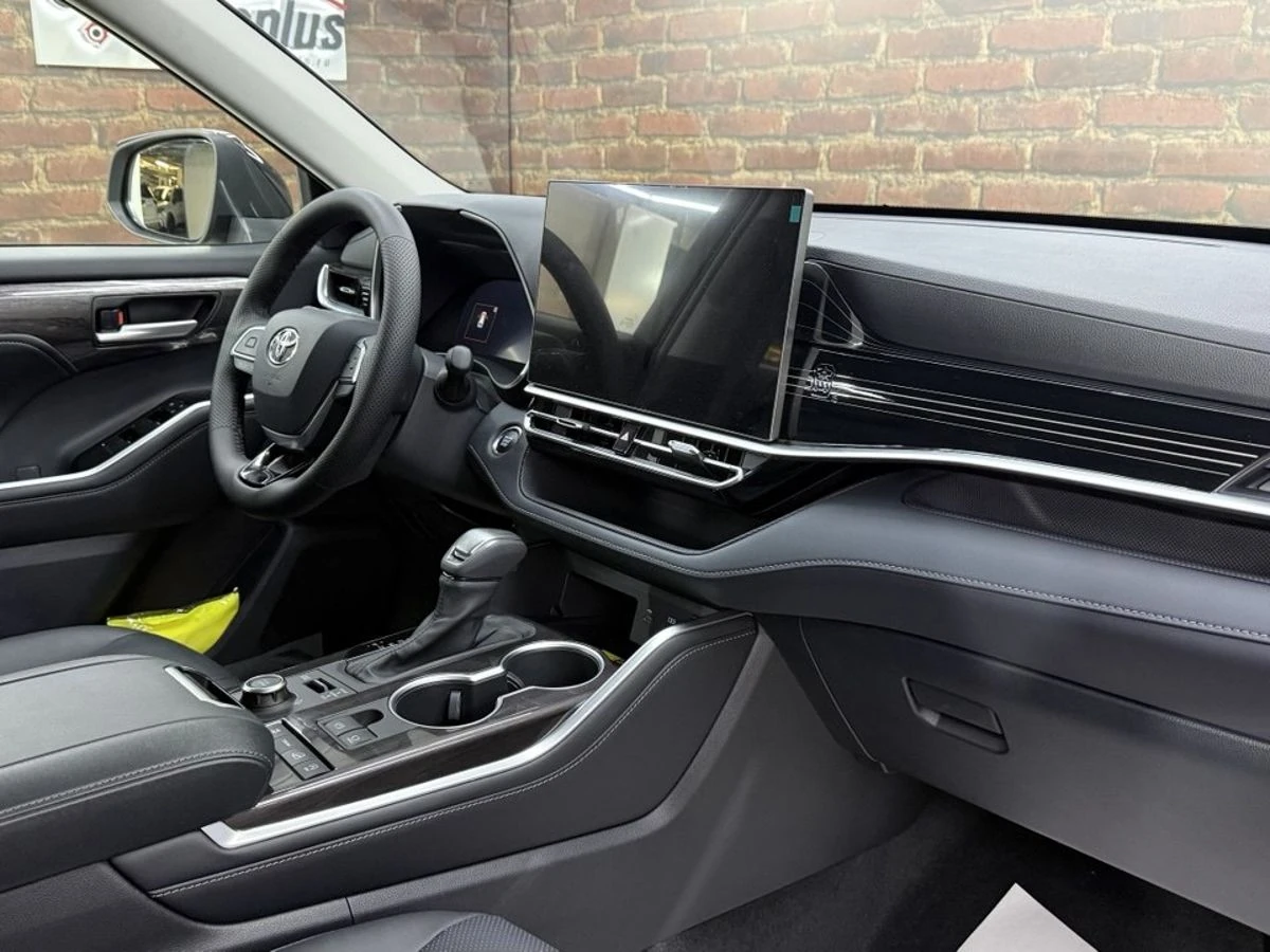 Toyota Highlander, 2026г, полный привод, автомат