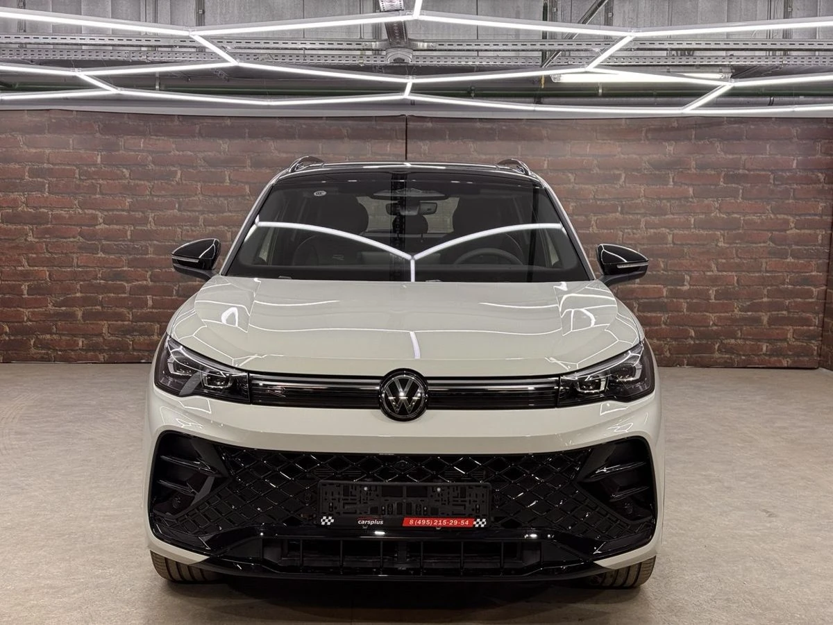 Volkswagen Tiguan, 2026г, полный привод, робот