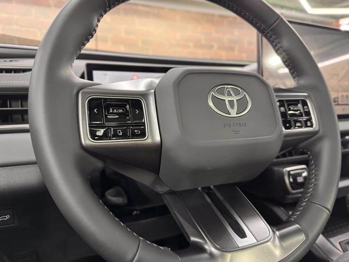 Toyota RAV4, 2026г, полный привод, вариатор