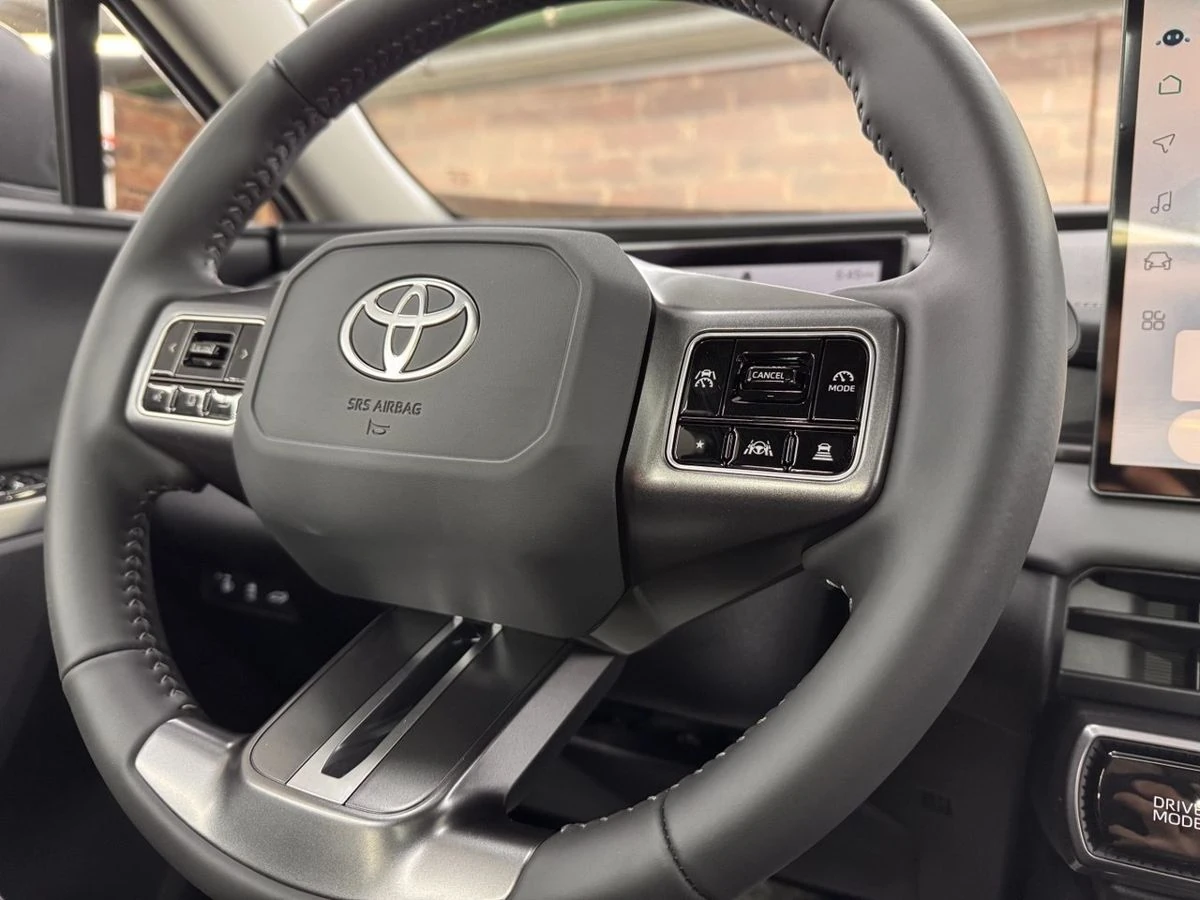 Toyota RAV4, 2026г, полный привод, вариатор