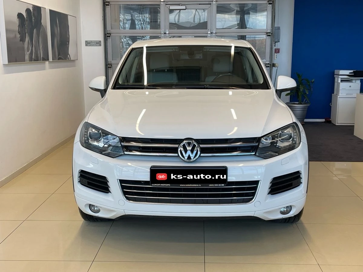 Volkswagen Touareg, 2012г, полный привод, автомат