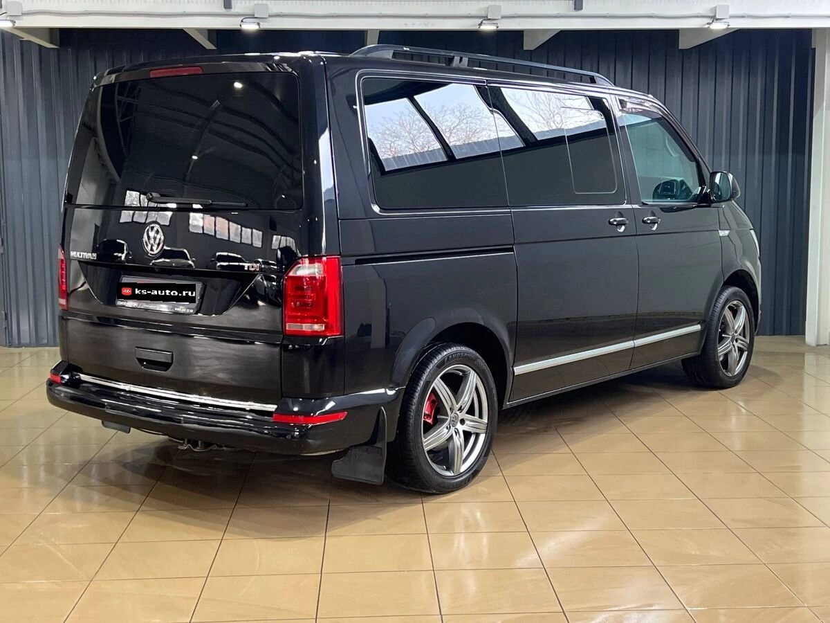 Volkswagen Multivan, 2017г, передний привод, робот