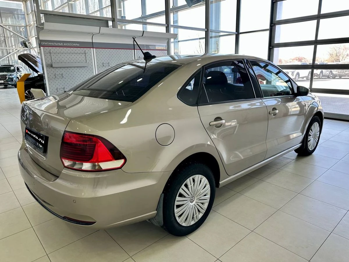 Volkswagen Polo, 2018г, передний привод, механика