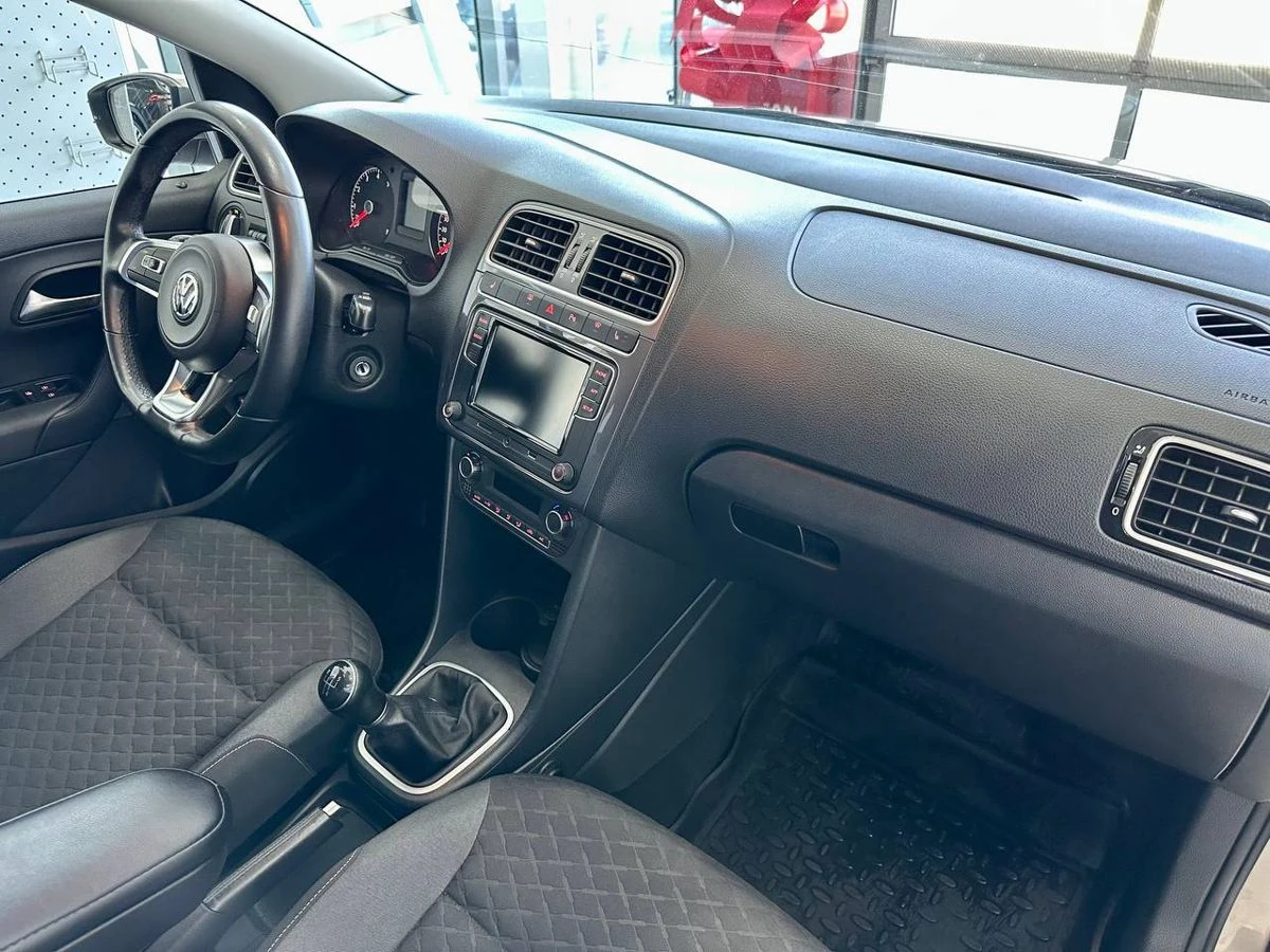Volkswagen Polo, 2018г, передний привод, механика