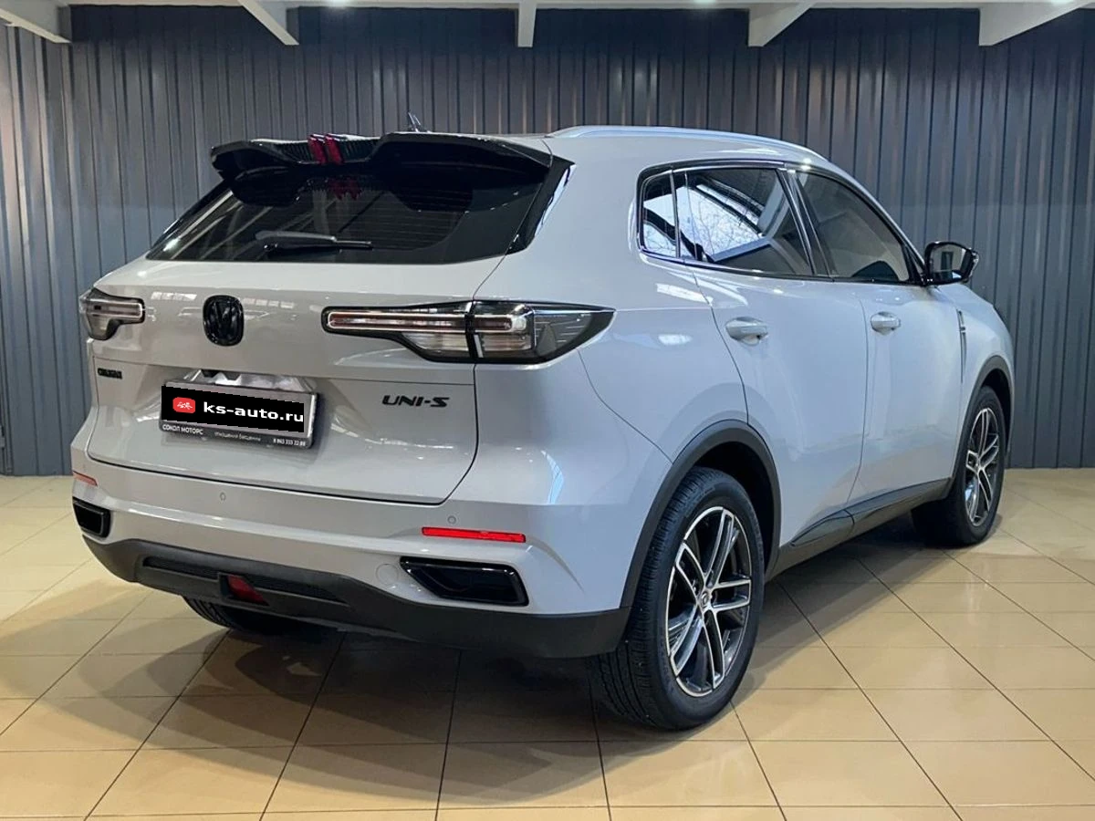 Changan , 2023г., передний привод, робот