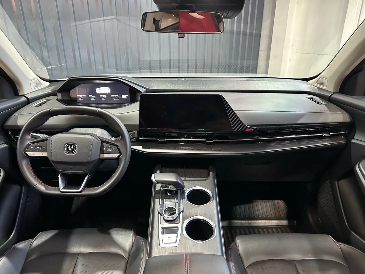 Changan , 2023г., передний привод, робот