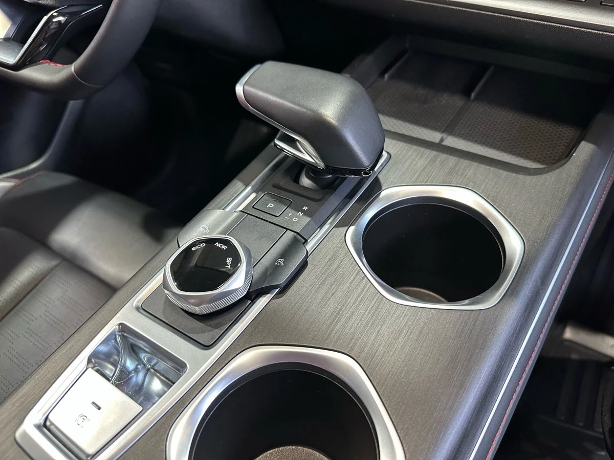 Changan , 2023г., передний привод, робот