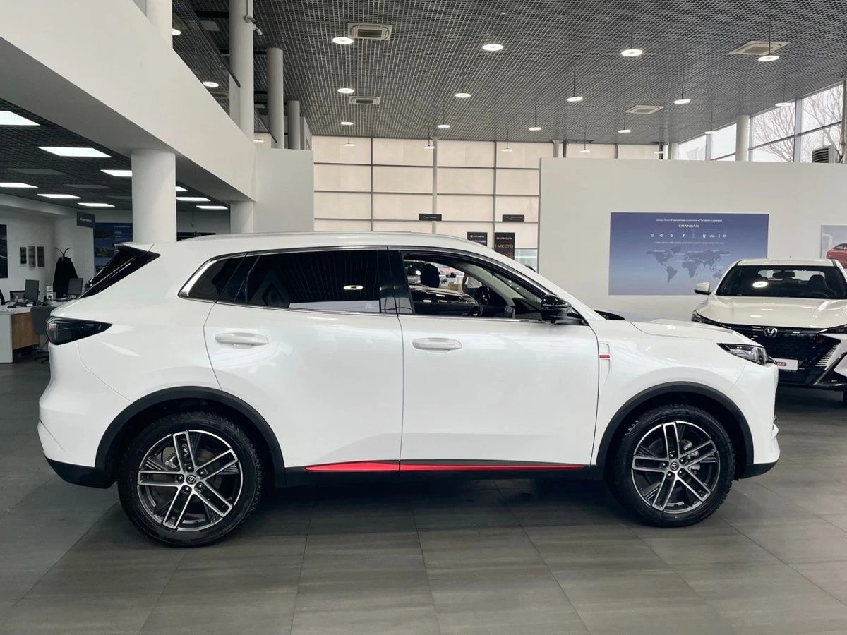 Changan , 2023г., передний привод, робот