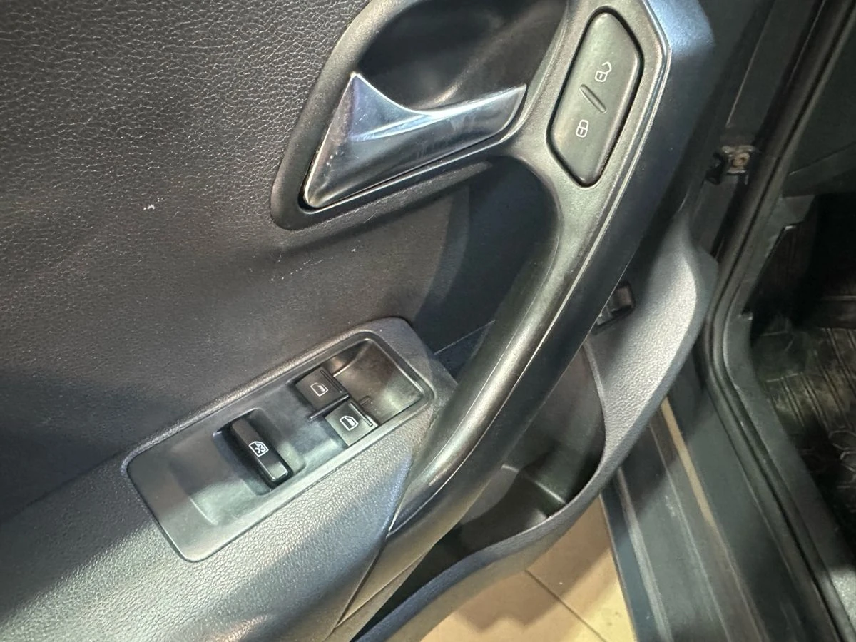 Volkswagen Polo, 2013г, передний привод, механика