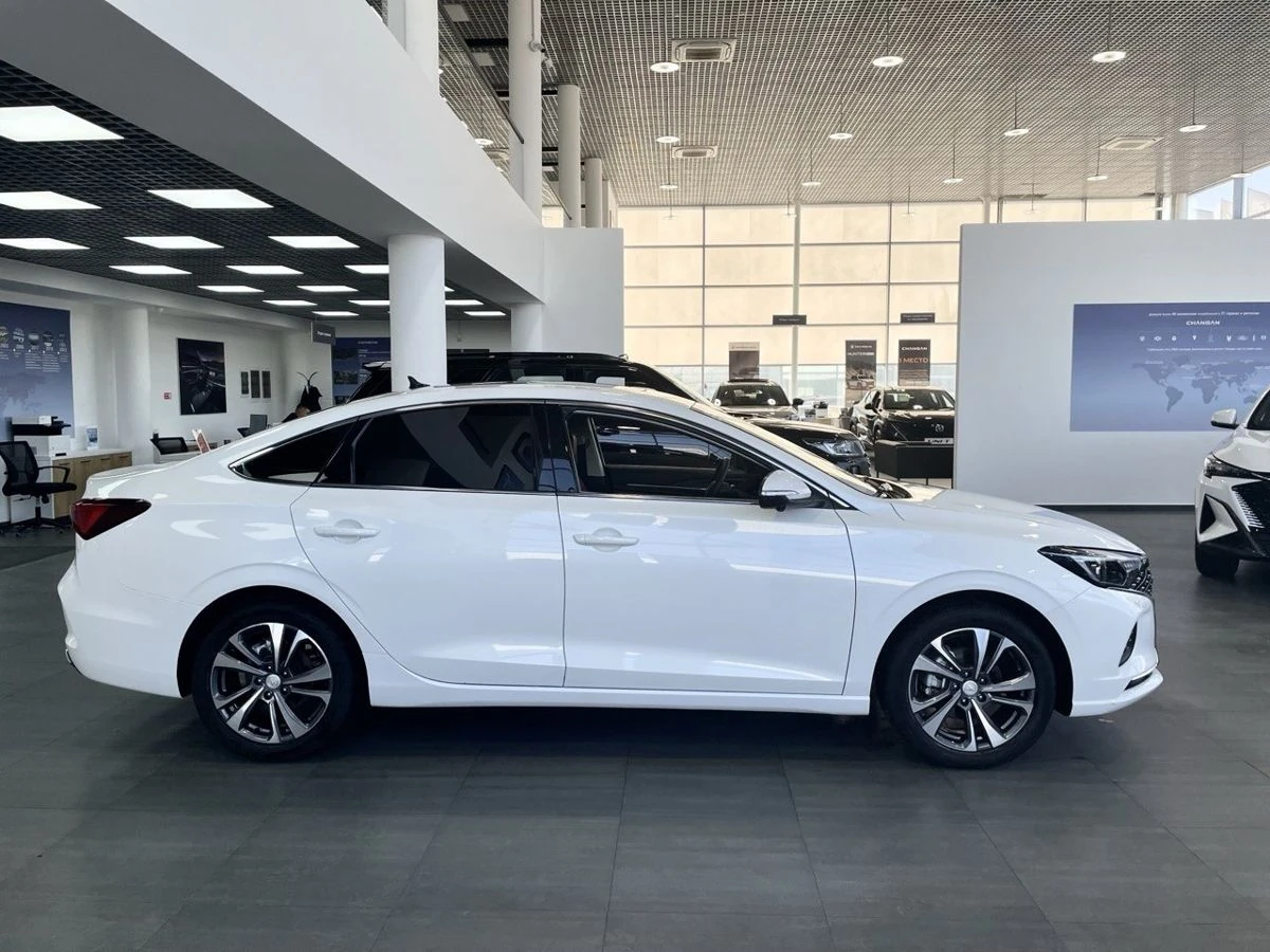 Changan Eado Plus, 2023г, передний привод, робот
