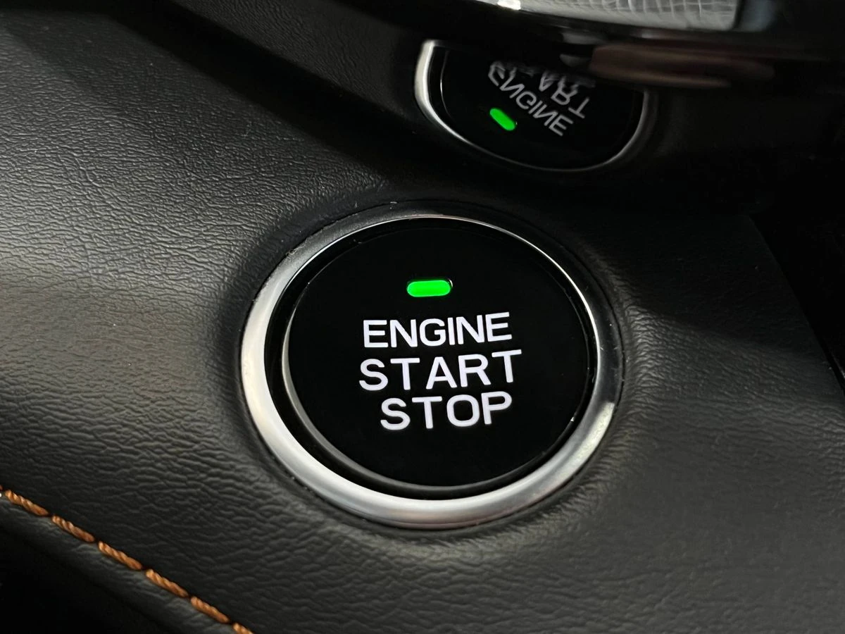 Changan UNI-V, 2023г, передний привод, робот