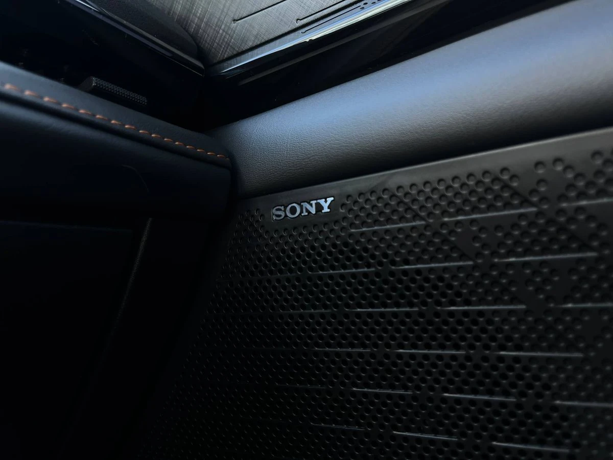 Changan UNI-V, 2023г, передний привод, робот