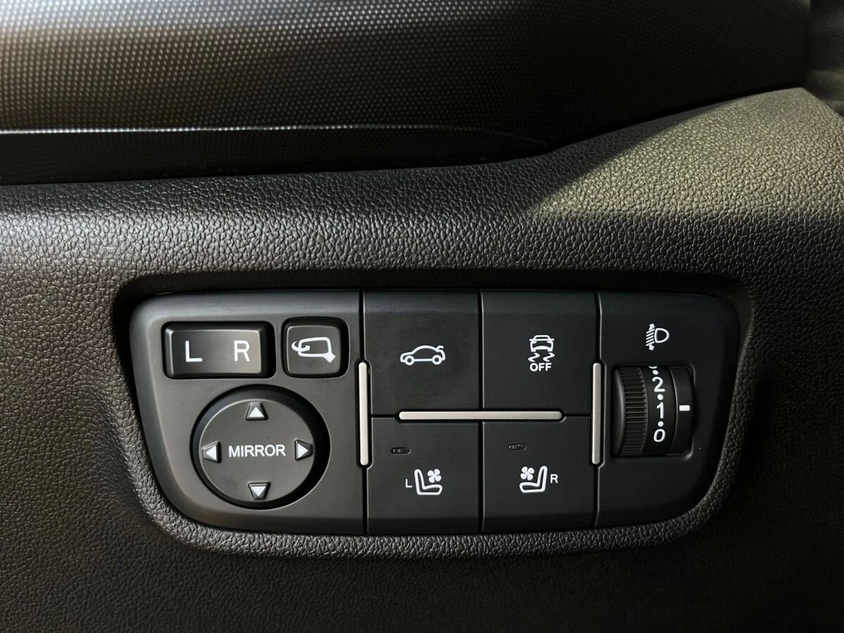 Changan Eado Plus, 2024г, передний привод, робот