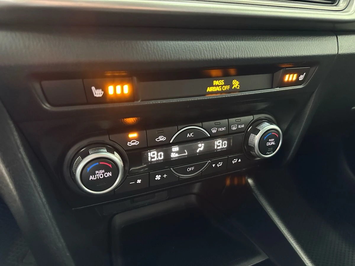 Mazda 3, 2017г, передний привод, автомат