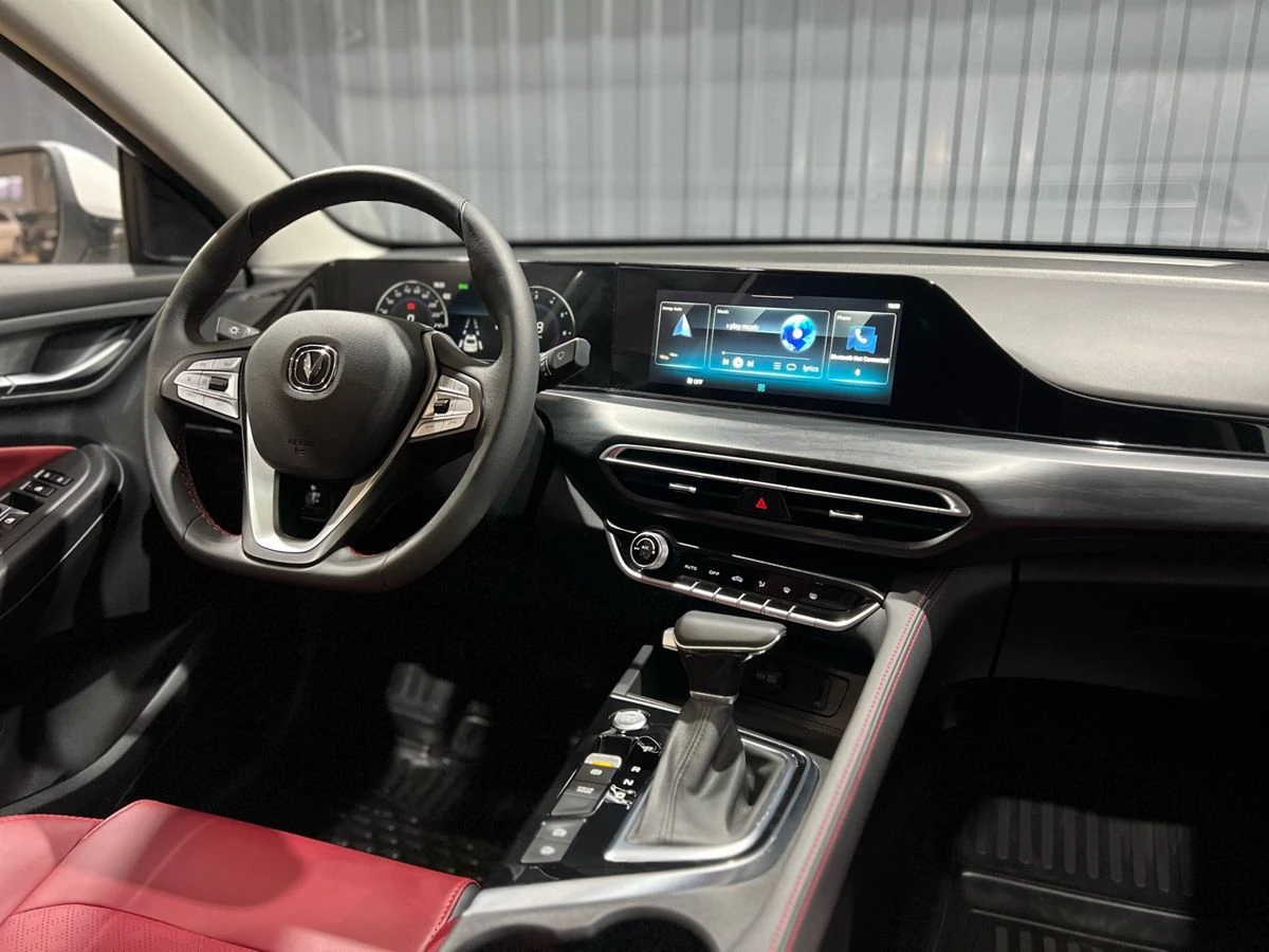 Changan Eado Plus, 2024г, передний привод, робот