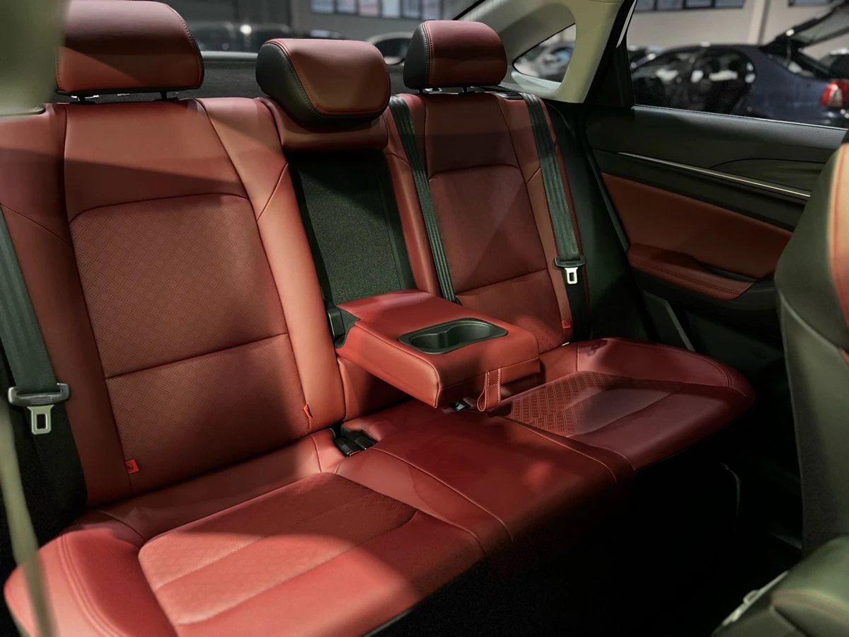 Changan Eado Plus, 2024г, передний привод, робот