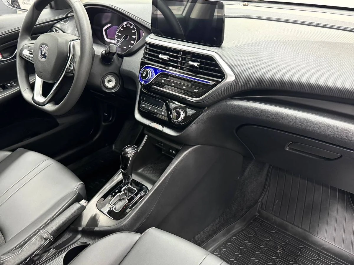 Changan Alsvin, 2023г, передний привод, робот