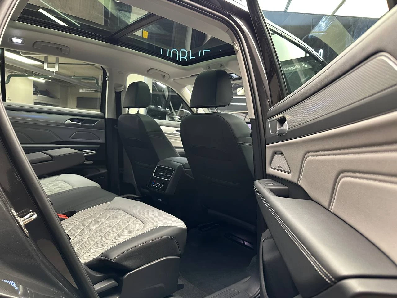 Volkswagen Tavendor, 2026г, полный привод, робот