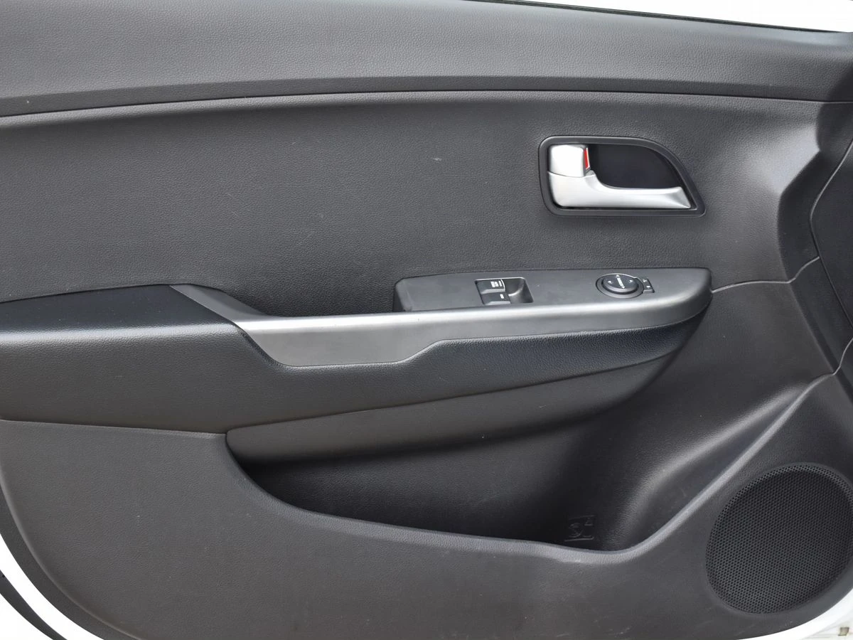 Kia Rio, 2015г, передний привод, механика