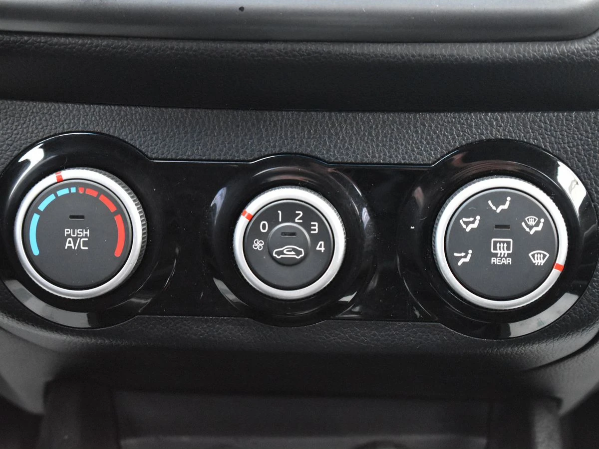 Kia Rio, 2015г, передний привод, механика