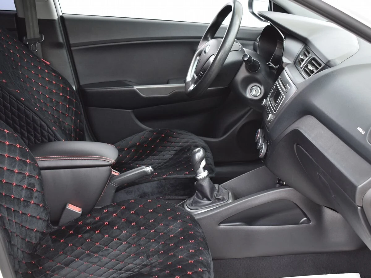 Kia Rio, 2015г, передний привод, механика