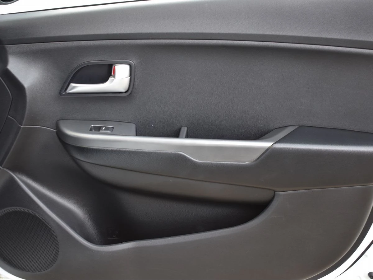 Kia Rio, 2015г, передний привод, механика