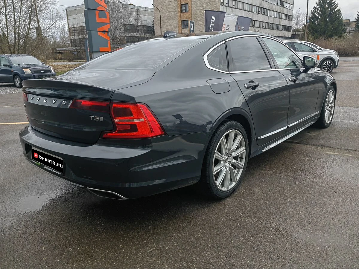Volvo S90, 2017г, передний привод, автомат