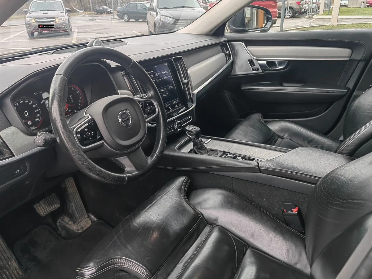 Volvo S90, 2017г, передний привод, автомат