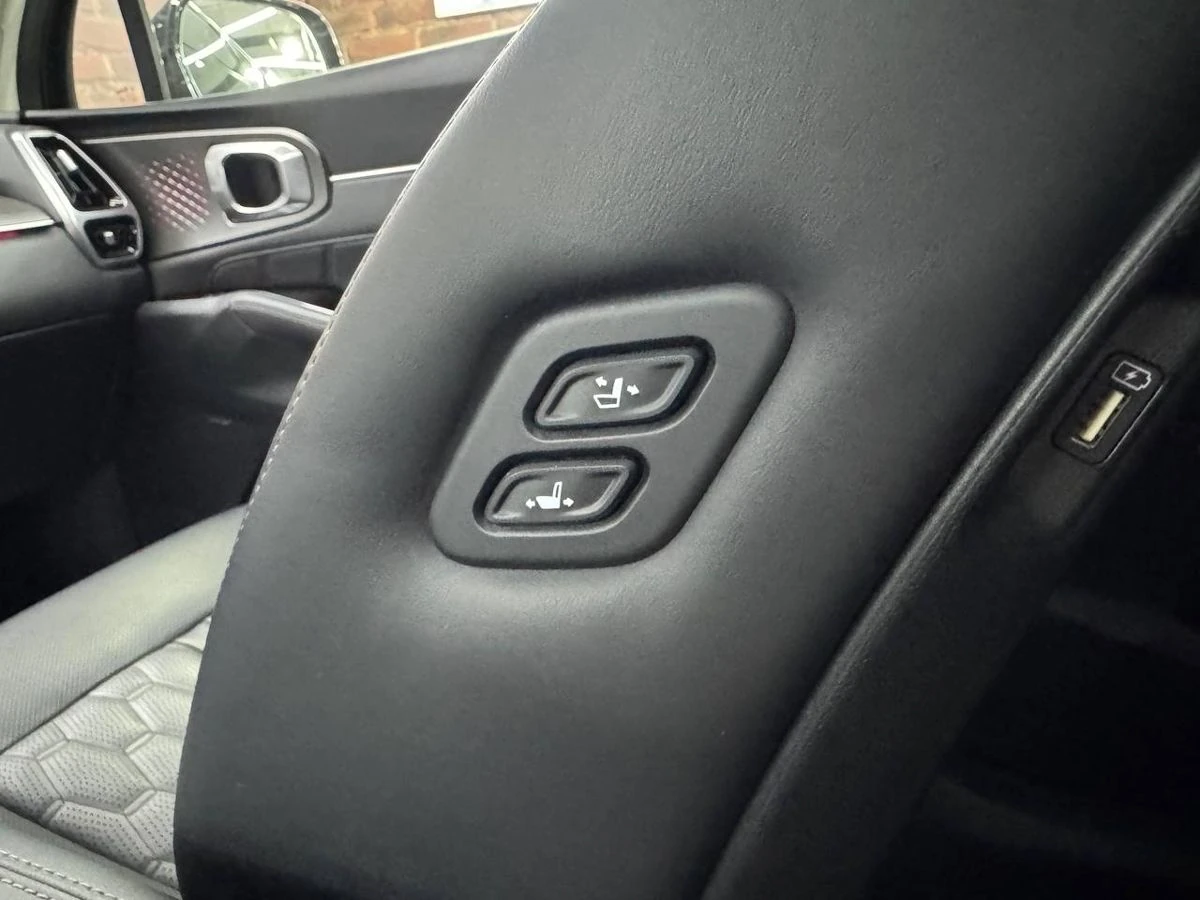 Kia Sorento, 2021г, полный привод, автомат