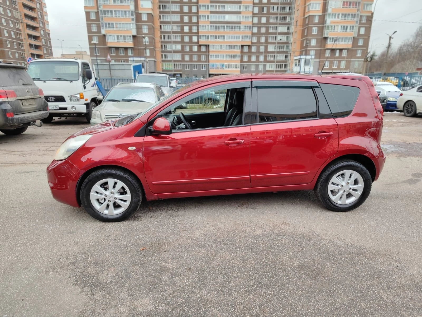 Nissan Note, 2012г, передний привод, автомат