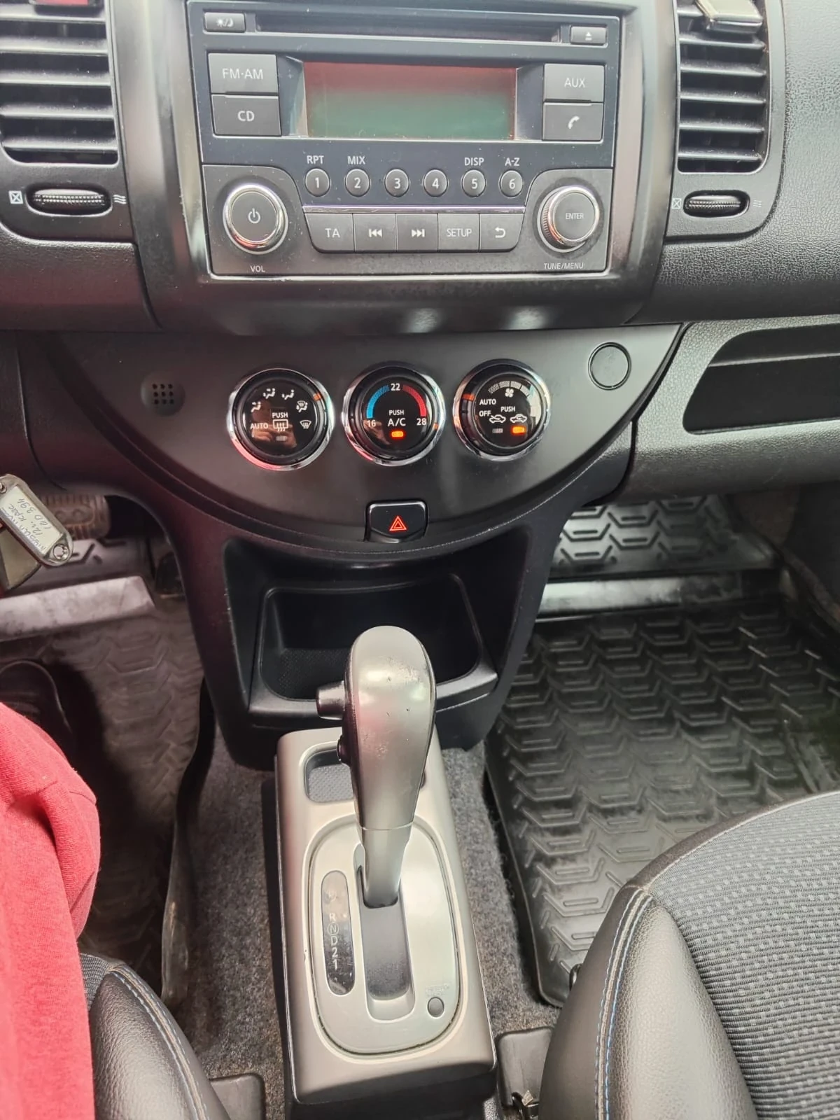 Nissan Note, 2012г, передний привод, автомат