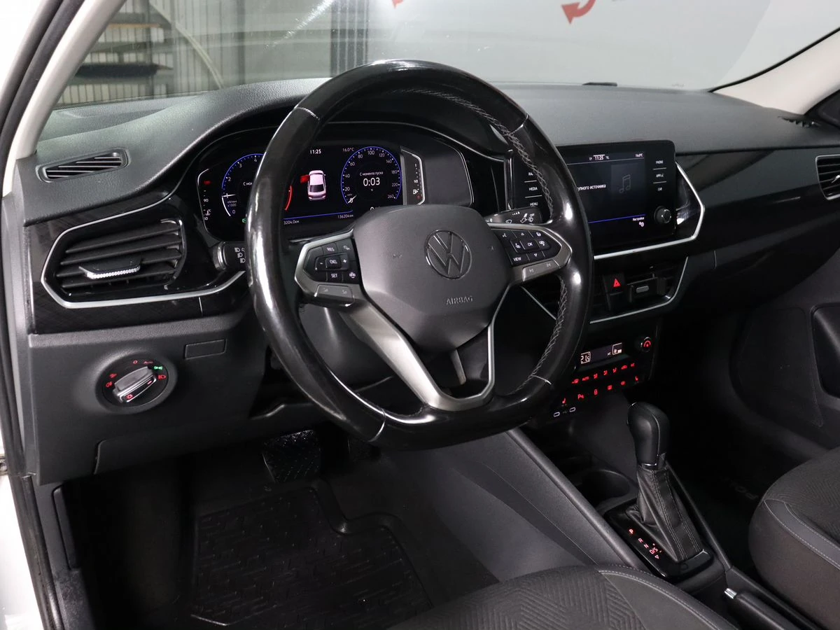 Volkswagen Polo, 2020г, передний привод, робот