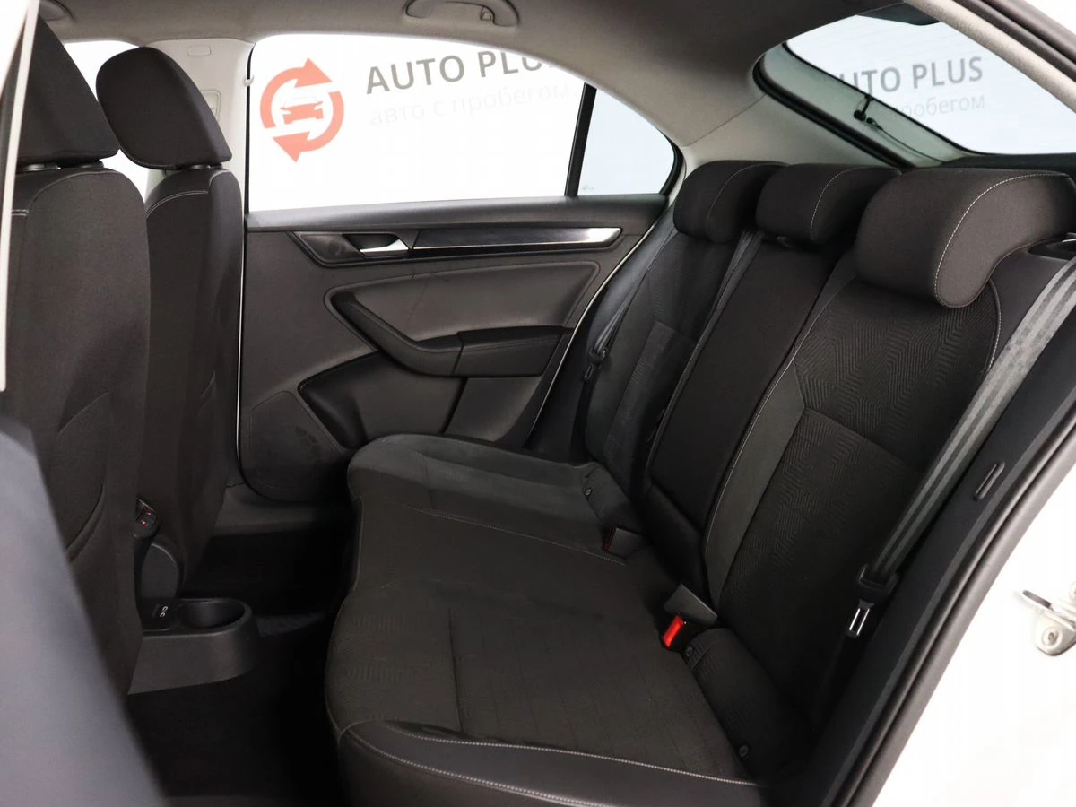 Volkswagen Polo, 2020г, передний привод, робот