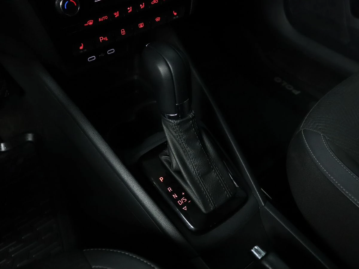 Volkswagen Polo, 2020г, передний привод, робот