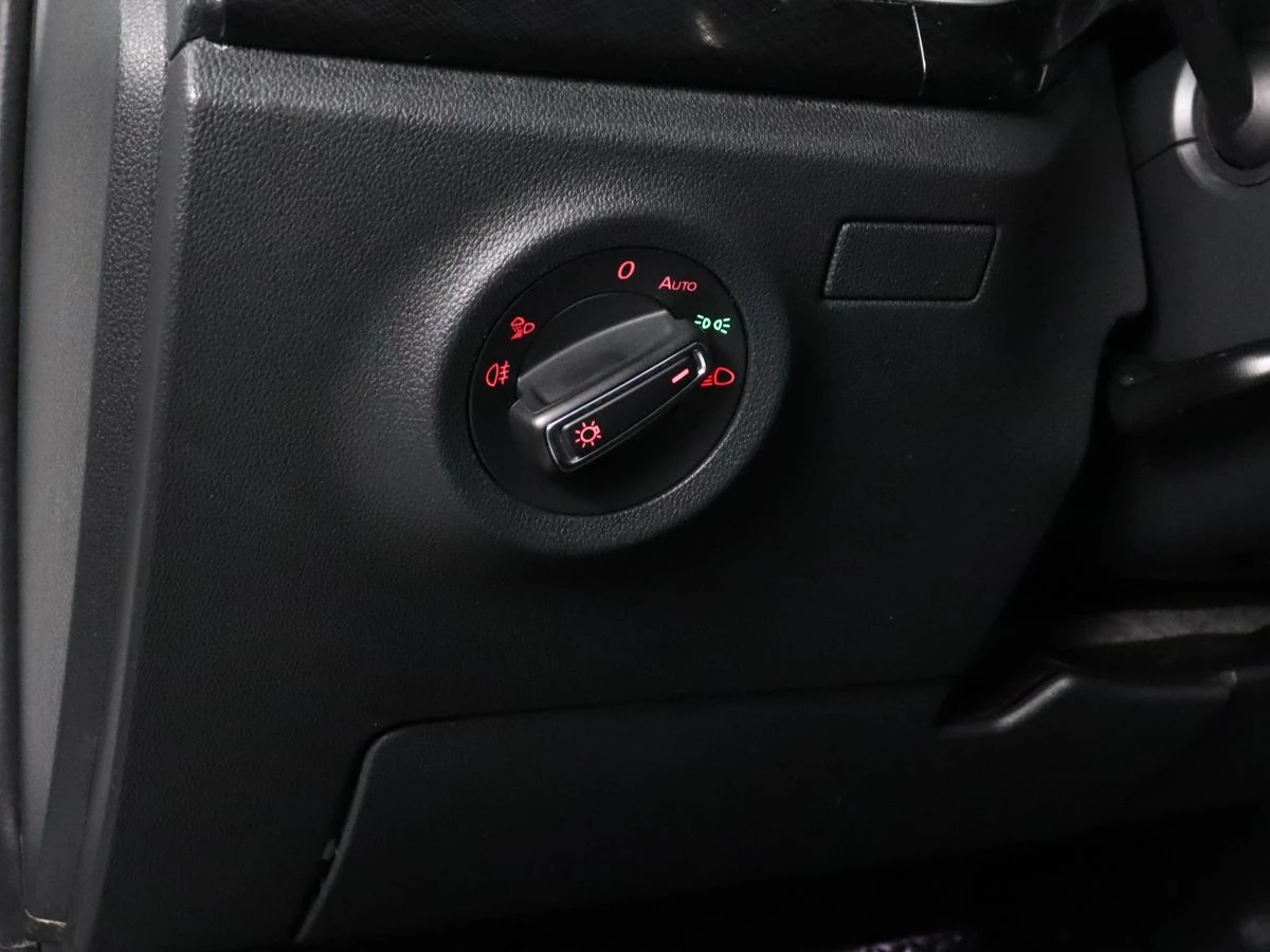 Volkswagen Polo, 2020г, передний привод, робот