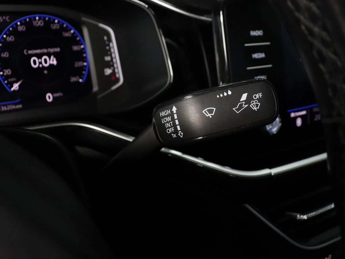 Volkswagen Polo, 2020г, передний привод, робот