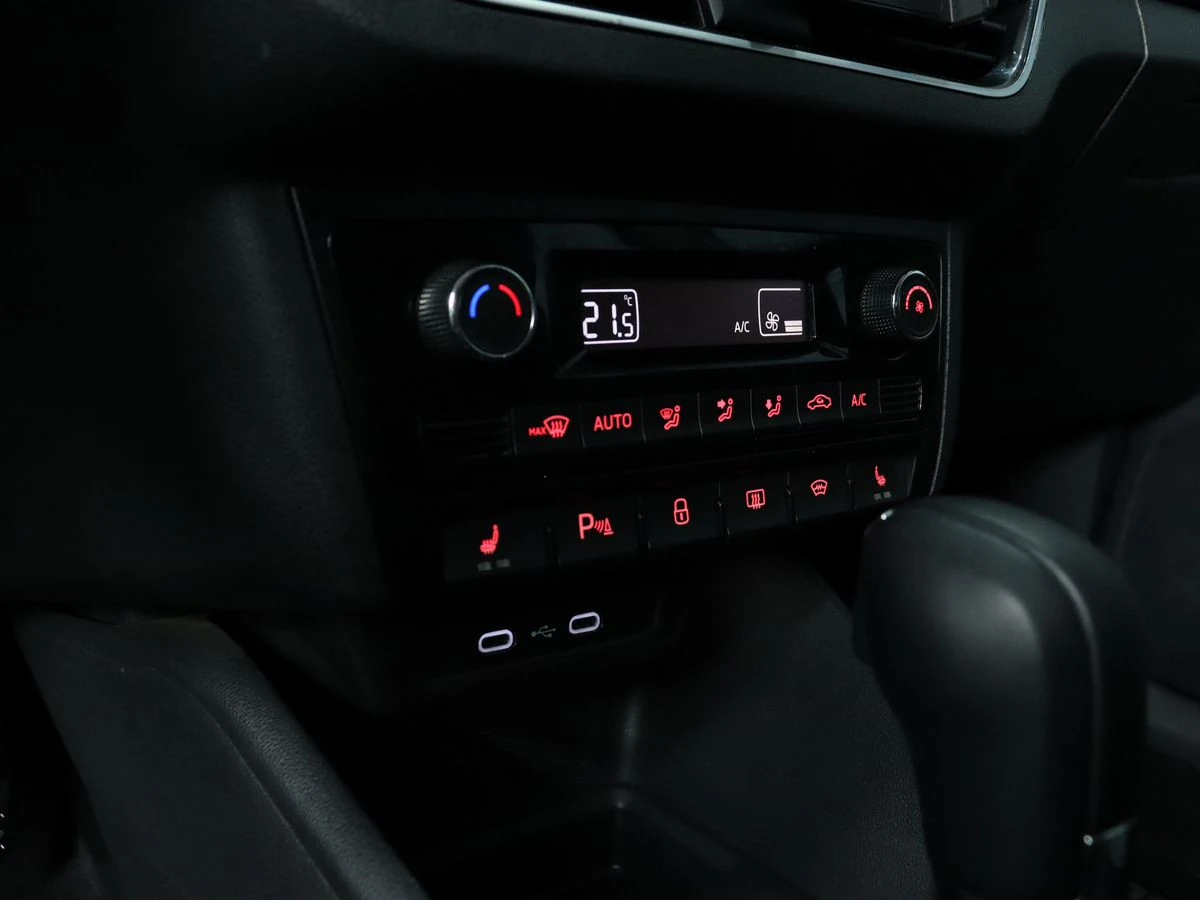 Volkswagen Polo, 2020г, передний привод, робот