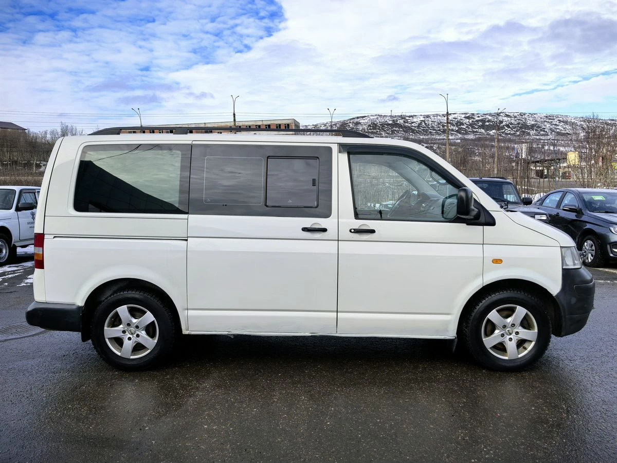 Volkswagen Transporter, 2003г, передний привод, механика