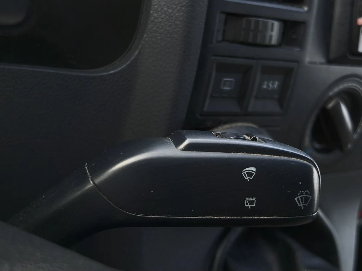 Volkswagen Transporter, 2003г, передний привод, механика