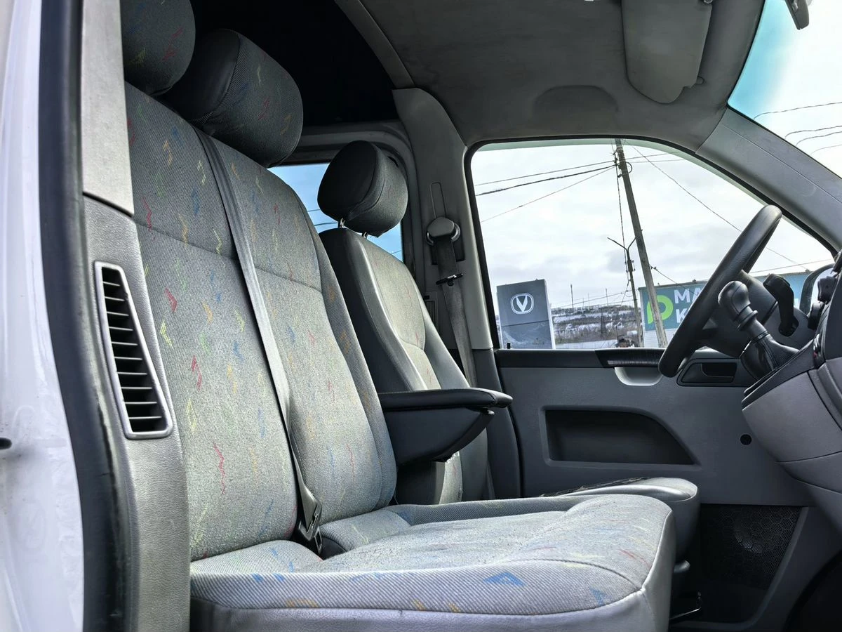 Volkswagen Transporter, 2003г, передний привод, механика