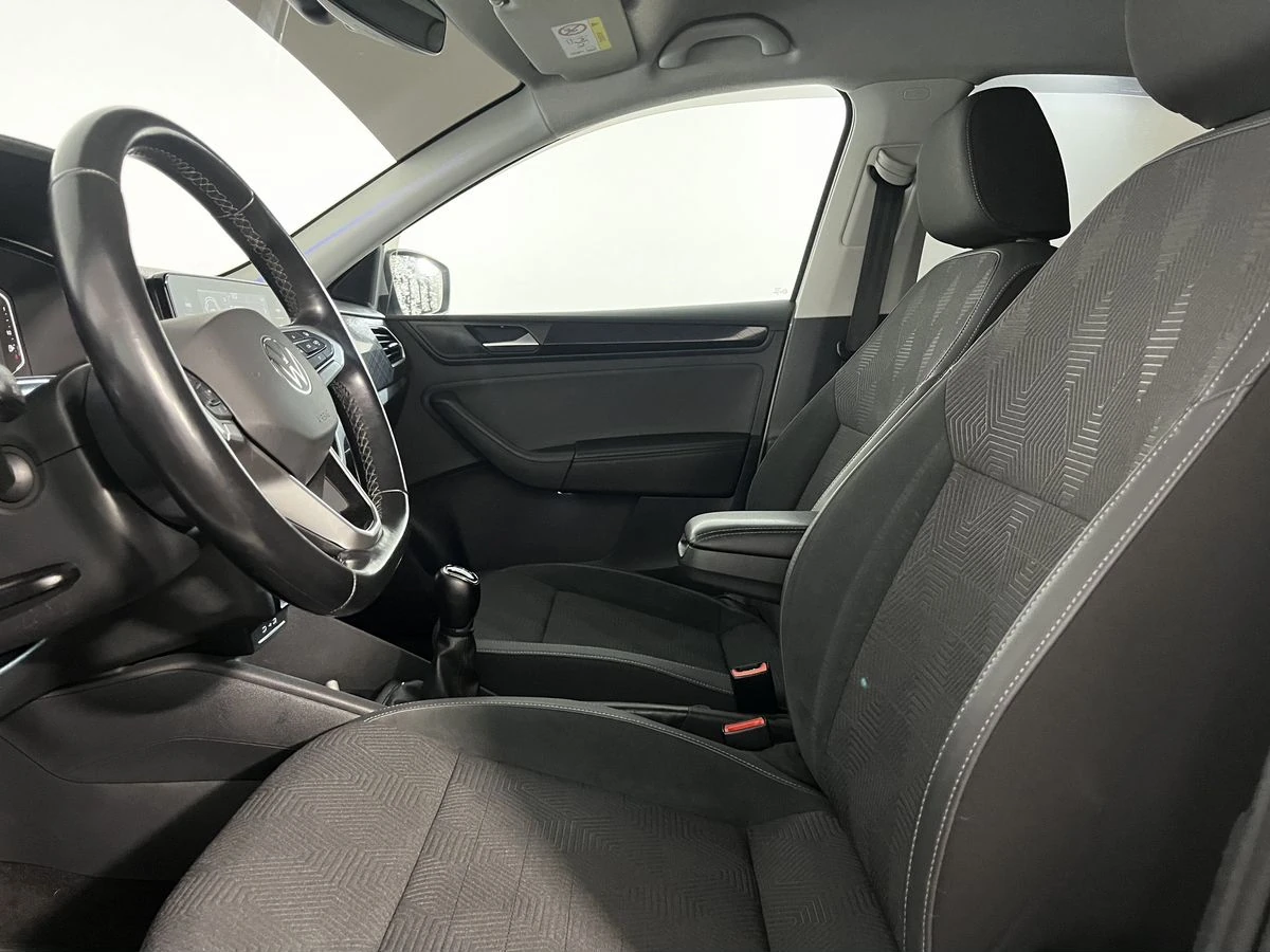 Volkswagen Polo, 2020г, передний привод, механика