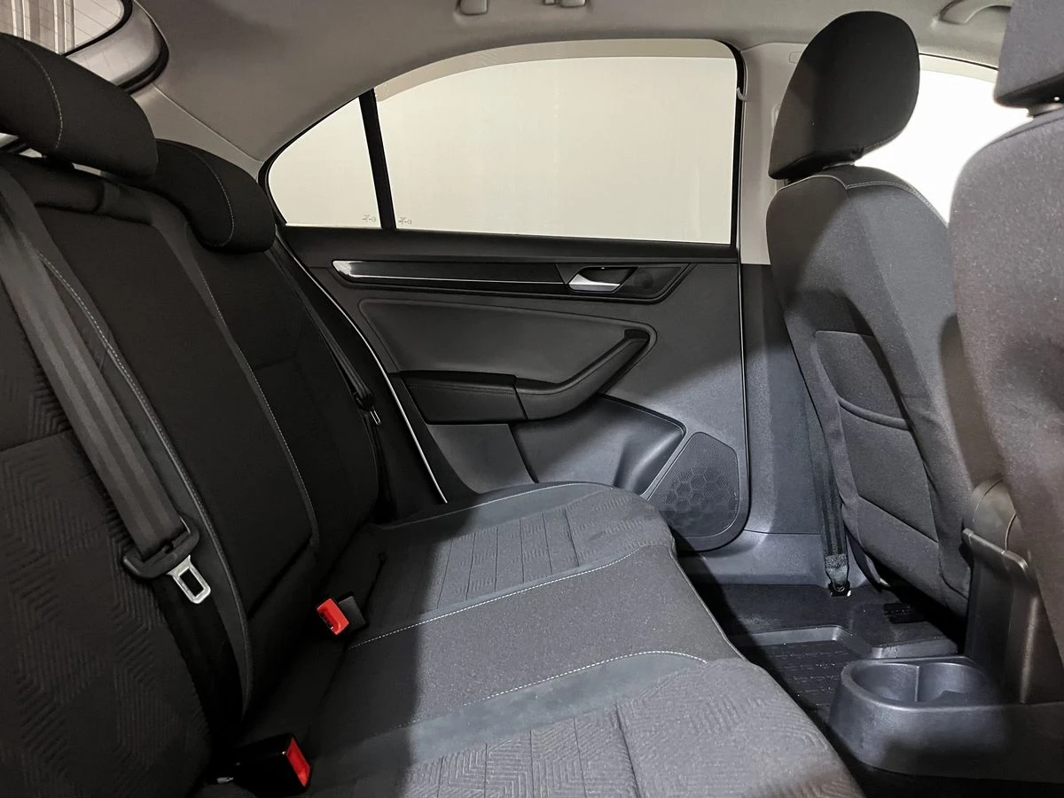 Volkswagen Polo, 2020г, передний привод, механика