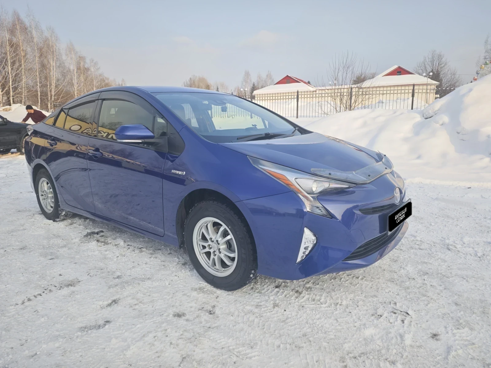 Toyota Prius, 2016г, полный привод, автомат