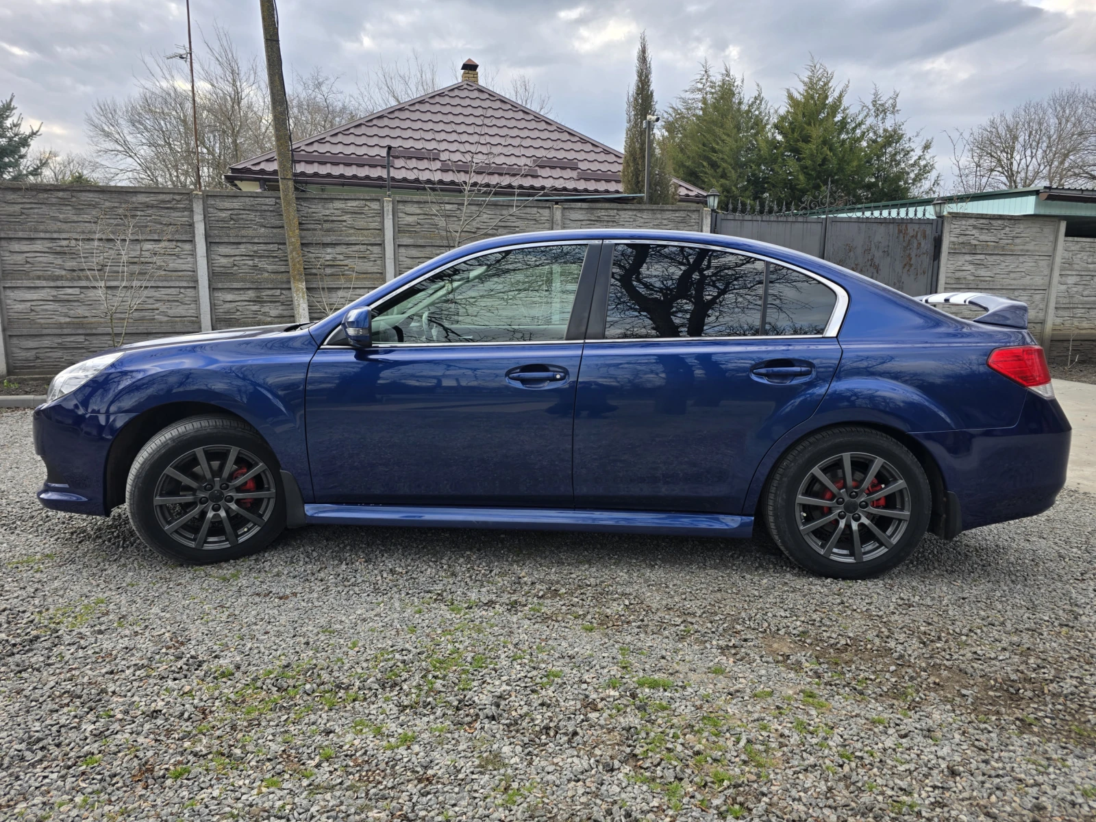 Subaru Legacy, 2011г, полный привод, вариатор