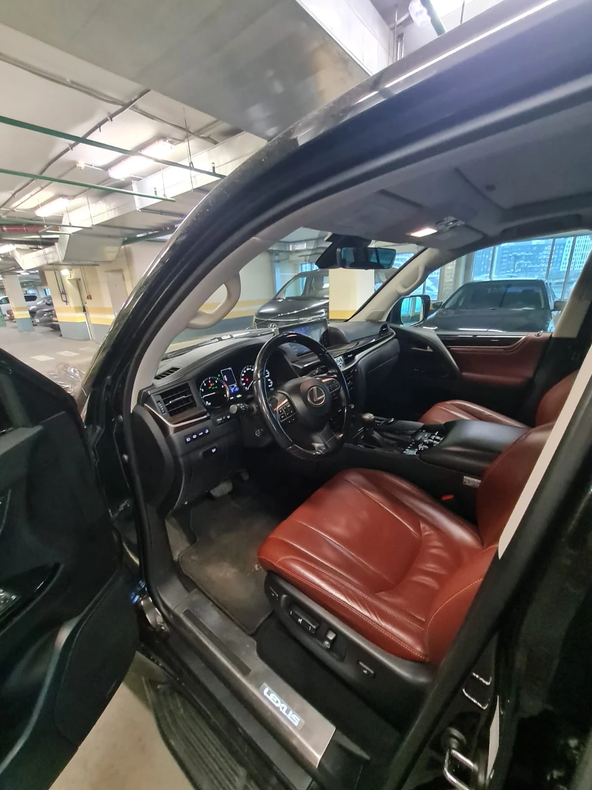 Lexus LX, 2021г, полный привод, автомат