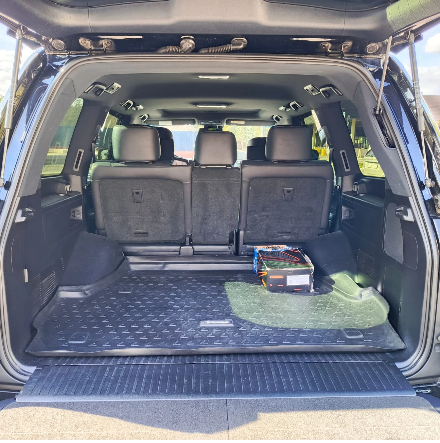 Lexus LX, 2021г, полный привод, автомат