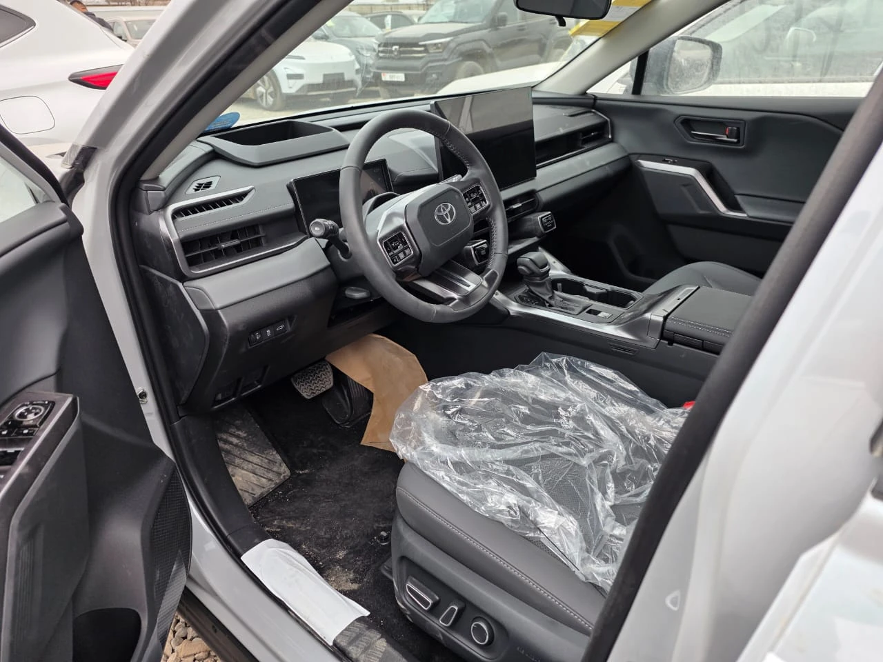 Toyota Wildlander, 2026г, полный привод, вариатор