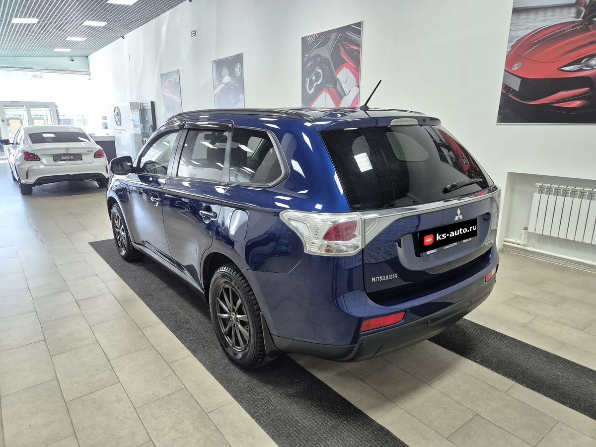 Mitsubishi Outlander, 2013г, полный привод, вариатор