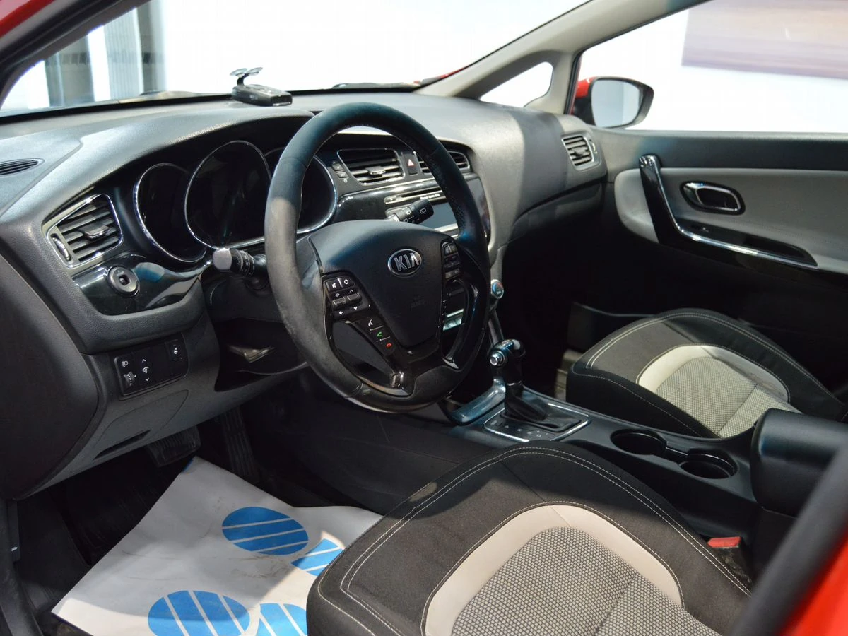 Kia Ceed, 2013г, передний привод, автомат